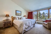Stunning Mountain Views and Relaxing Hot Tub - Exquisite Alpine Retreat