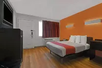 Super 8 by Wyndham San Jose Отели в г. Сан-Хосе