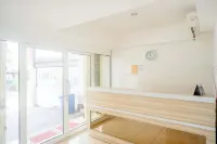 RedDoorz Near Mall Ratu Indah 3 Hôtels à : Mariso