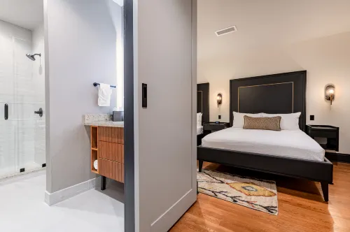 2BR Cityscape 2 Blocks from Bourbon St | The Mayfair
