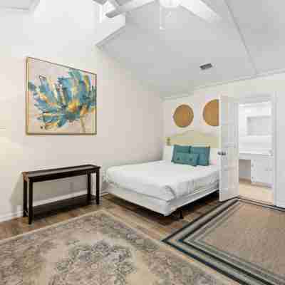 Premier Townhome 1 Rooms