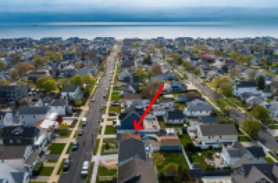 Two Outdoor Spaces and Beach Badges - Charming Coastal Haven