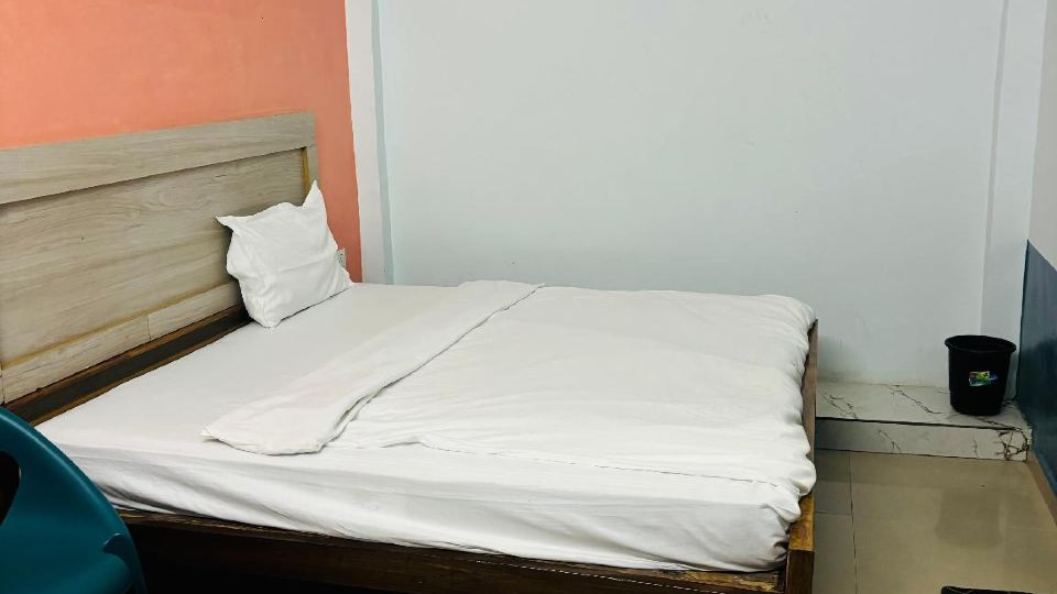 FabHotel Maharishi Inn