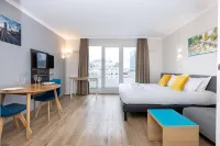 Star of Life Hotels in Courbevoie