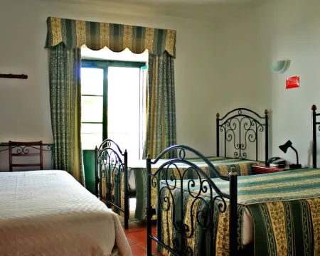 Hotel Santa Comba Hotéis em Moura