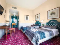 Grand Hotel Colony Hotels near Tor Di Quinto