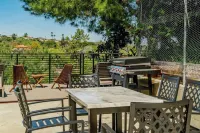 Monterey Park Retreat: Spectacular Views & Comfort Hotels in Monterey Park