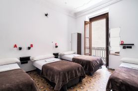 Home Youth Hostel by Feetup Hostels