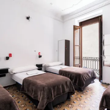 Home Youth Hostel by Feetup Hostels Отели в г. Валенсия