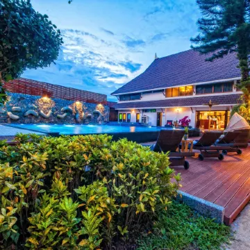 Nak Nakara Hotel Отели рядом с достопримечательностью «Музей и Образовательный Центр Горных Племен»