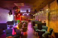 Leonardo Laura Beach & Splash Resort - bar