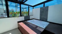 Holiday & Business Hotel - Em Frente ao Centro de Eventos e Arena Conda - Hot Tub