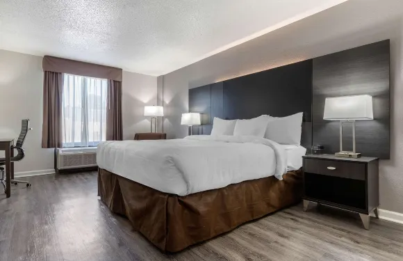 大學伊克諾旅館