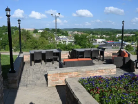 Giles Hotel Inn & Suites Hotels in Pulaski