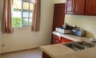 Costambar Beachside Apartment with Pool