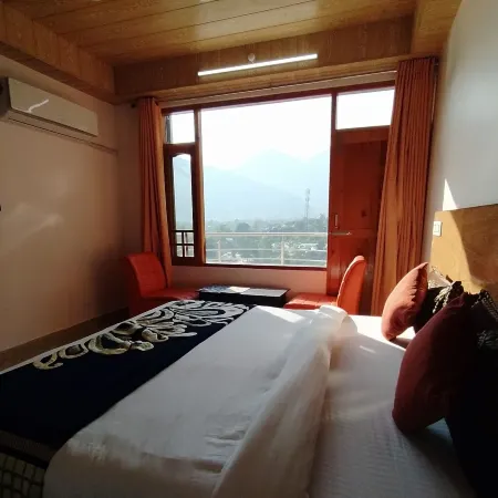 Hotel Sarla Regency