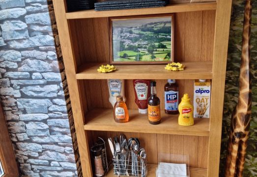 Castle Lodge - Brecon Beacons Accommodation - Housity