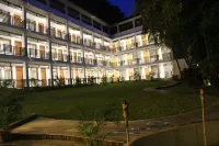 Silver Sand Sentinel Hotel a 