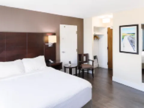 Rodd Royalty Hotels in Queens County