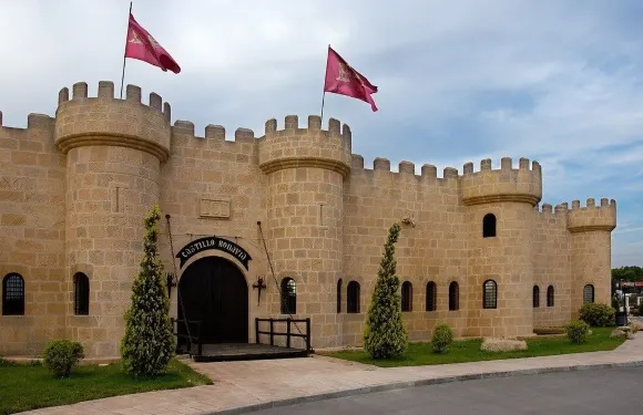 博納維亞卡斯蒂略酒店