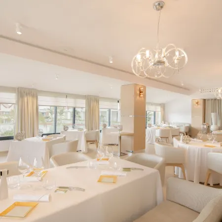 Akoya Hotel & Spa