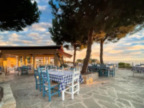 Villa Lara - 11, Spacious Villa with Large Garden and Private Pool on Aphrodite Hills Hotel di Kouklia