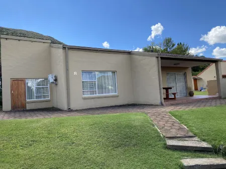 Mont d'Or Hotel Clarens Отели в г. Тхабо-Мофуцаньяна