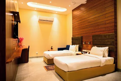 Hotel Cresent - Near Assi Ghat Hotel berhampiran Varanasi ISKCON
