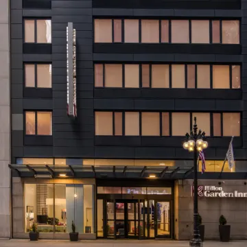 Hilton Garden Inn Chicago Downtown Riverwalk