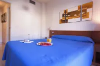 Apartamentos Marina Turquesa Отели в г. Фрихильяна
