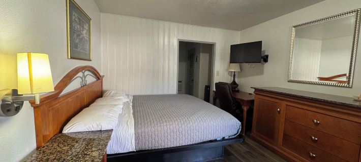 Royal Inn Hotels in Lake County