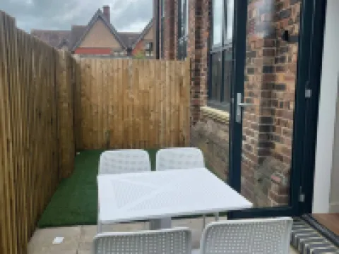 Peak Willow Apartments Hotel a Leek