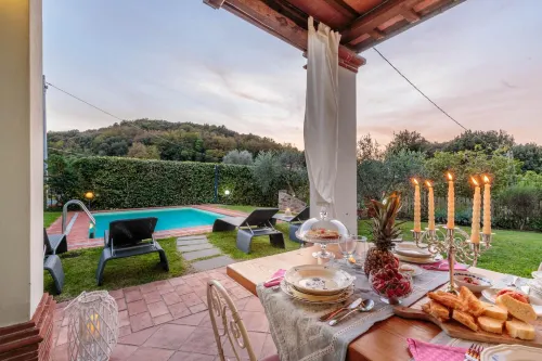 Rondini Farmhouse in Chiatri