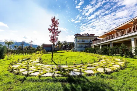 Zanike Hotel Отели в г. Camburnu Mahallesi