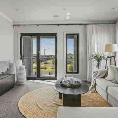 Werribee Gem Luxe Home Family Getaway 6Bed Netflix Rooms