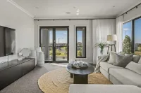 Werribee Gem Luxe Home Family Getaway 6Bed Netflix Hotels in Werribee