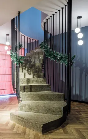 Address Inn Hotel Отели рядом с достопримечательностью «Башня с часами»