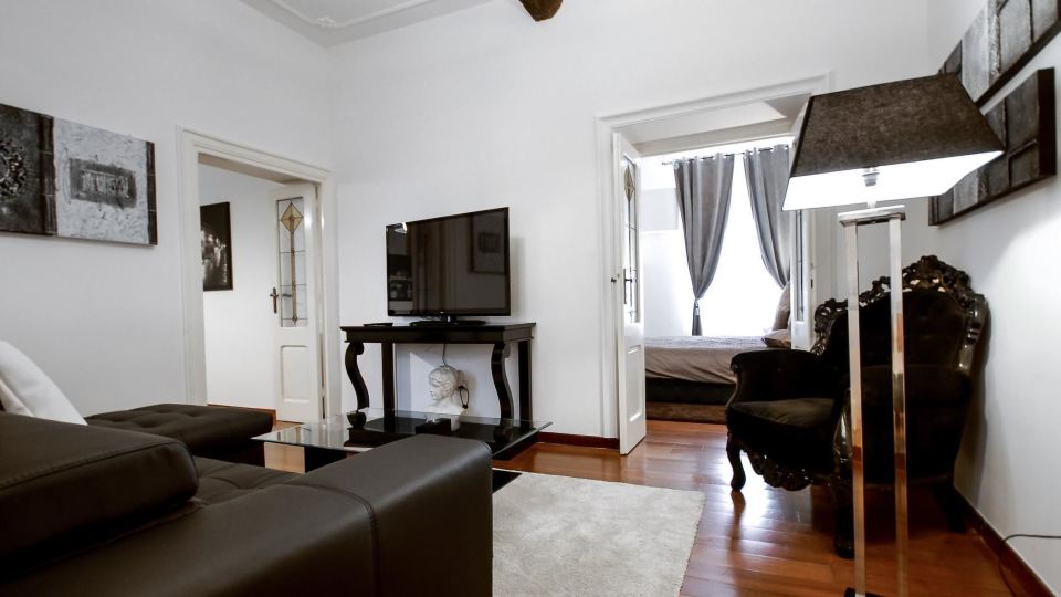 Banchi Apartment