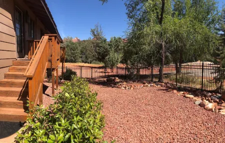Sedona Forest Villa Land & Nature Lover's Private Paradise Отели рядом с достопримечательностью «Парк штата Слайд Рок»
