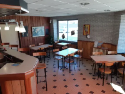 莫澤爾十字咖啡廳旅館