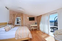 Jupiter Luxury Hotel