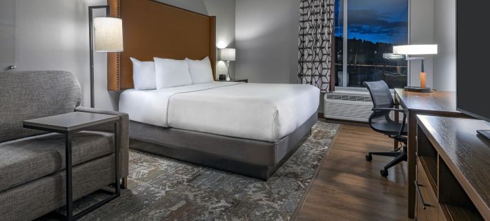 La Quinta Inn & Suites by Wyndham Flagstaff East I-40 Hotels in Flagstaff
