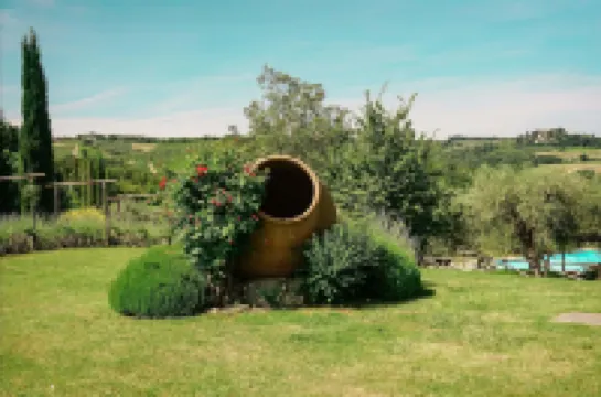 テヌータ サントラリオ のホテル