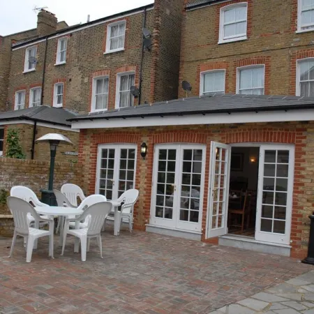 Balham Lodge Отели рядом с достопримечательностью «Железнодорожный вокзал Норбери»