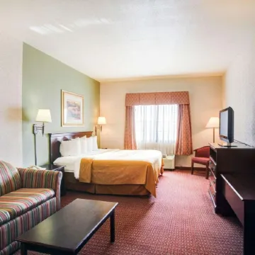 Quality Inn & Suites Near University