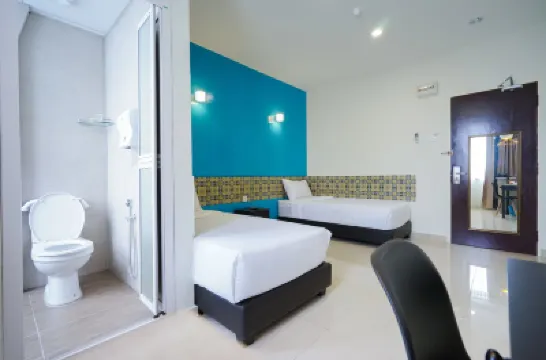 Grand FC Hotel Hotels near Yap Kongsi