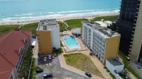 Peninsula Island Resort & Spa - Beachfront Property at South Padre Island - piscina