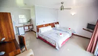 Madang Lodge Hotel Hotel di Madang