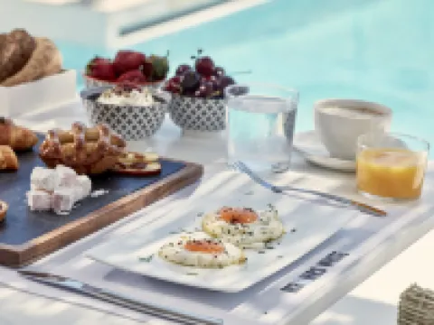 Mr and MRS White Paros Hotels in Naoussa