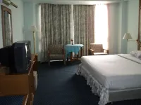 Diamond River Ping Petch-Ngam Hotel Hotels near Wat Chai Mongkhon